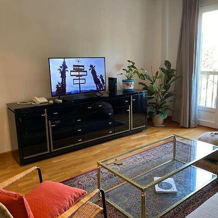 Lovely 2 Bedrooms Apartment Main Square Пласенсия Экстерьер фото