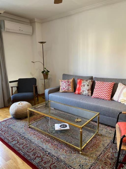 Lovely 2 Bedrooms Apartment Main Square Пласенсия Экстерьер фото