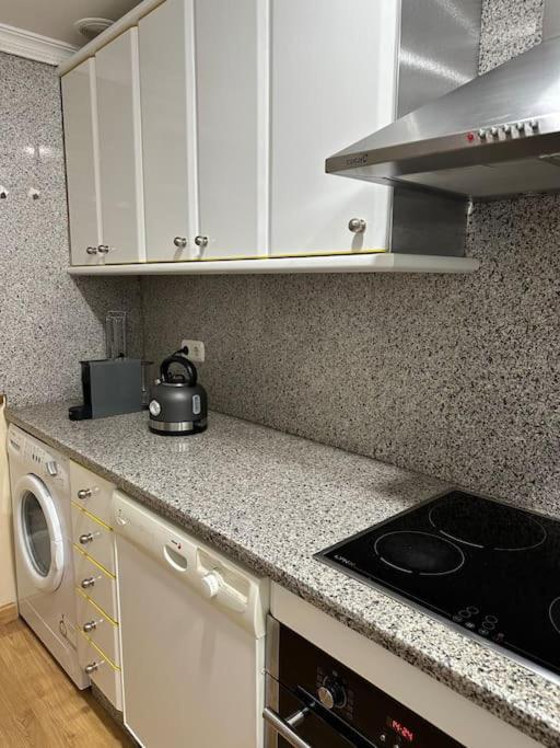Lovely 2 Bedrooms Apartment Main Square Пласенсия Экстерьер фото