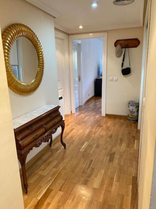 Lovely 2 Bedrooms Apartment Main Square Пласенсия Экстерьер фото