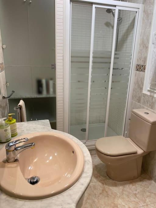 Lovely 2 Bedrooms Apartment Main Square Пласенсия Экстерьер фото